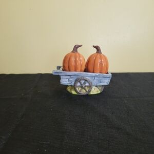 Cracker Barrel Ceramic Pumpkin Cart Salt And Pepper Shakers